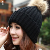 Beanie w/ Detachable Pom (unisex)