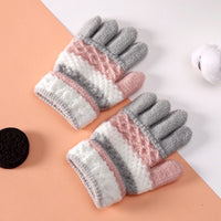 Knitted Winter Gloves (4- 10 yrs old)